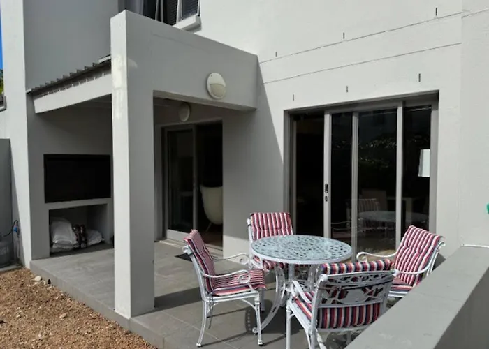 Luxury Townhouse In Stellenbosch Central