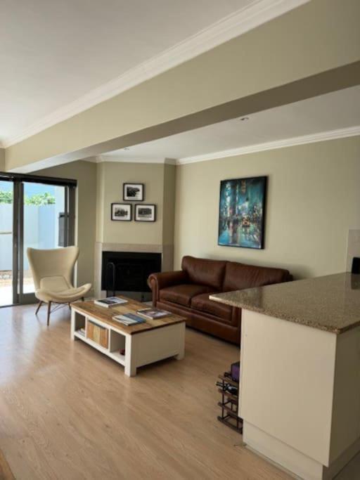 Luxury Townhouse In